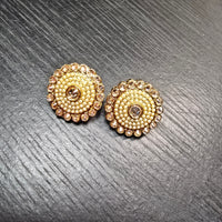 Round lightweight studs